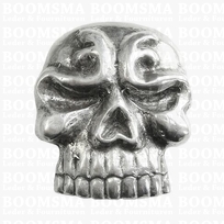 Skull buckles skull (evil)