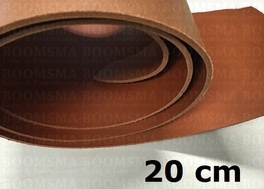 Veg tanned strap wide light brown / cognac 20 cm breed, ± 120 cm lang, dikte 3 mm 